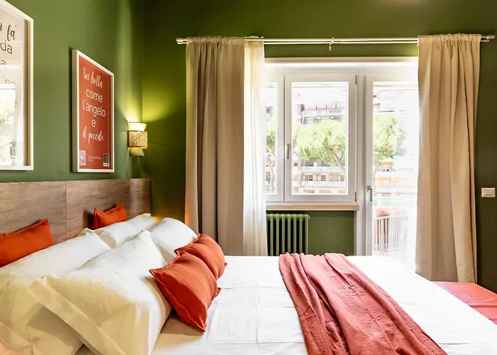 Notte Ai Colli - & Kitchen بيت ضيافة 4*